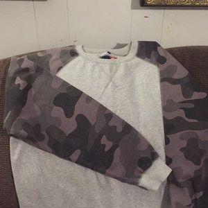 Men’s sweat shirt